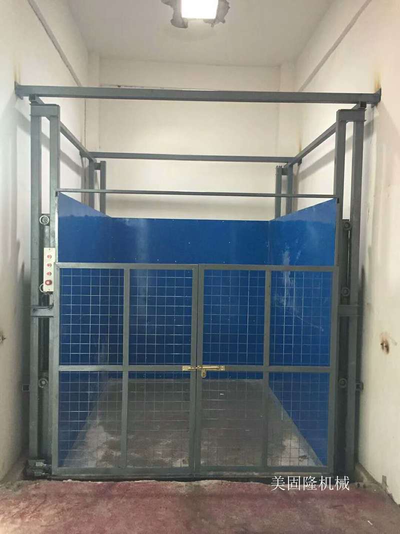 南阳导轨式升降货梯价格